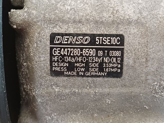 bontott TOYOTA AURIS Klímakompresszor