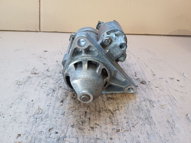 bontott TOYOTA AURIS Önindító