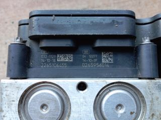 bontott TOYOTA AURIS ABS Kocka