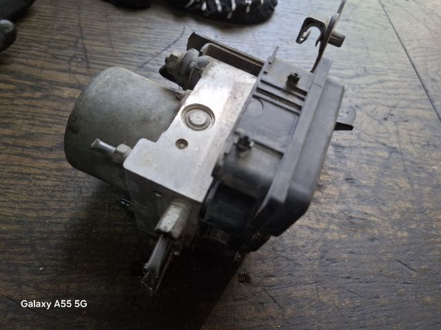 bontott TOYOTA AURIS ABS Kocka