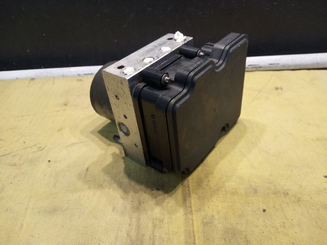 bontott TOYOTA AURIS ABS Kocka