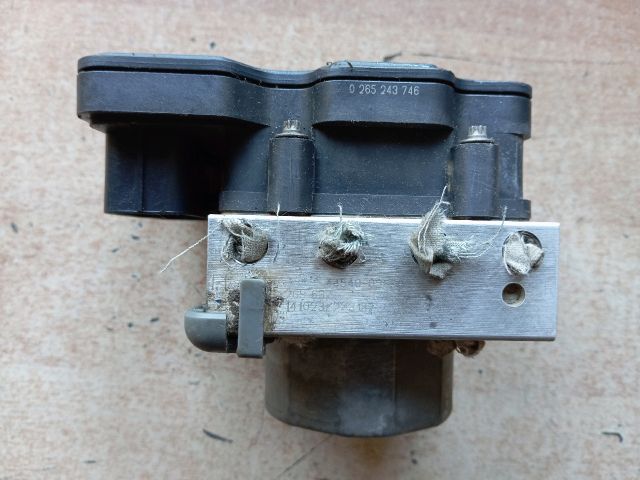 bontott TOYOTA AURIS ABS Kocka