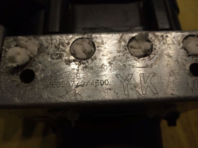 bontott TOYOTA AURIS ABS Kocka