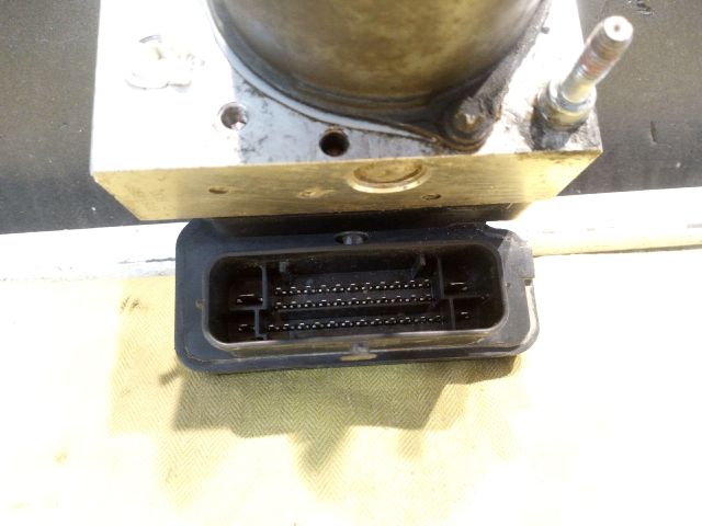 bontott TOYOTA AURIS ABS Kocka