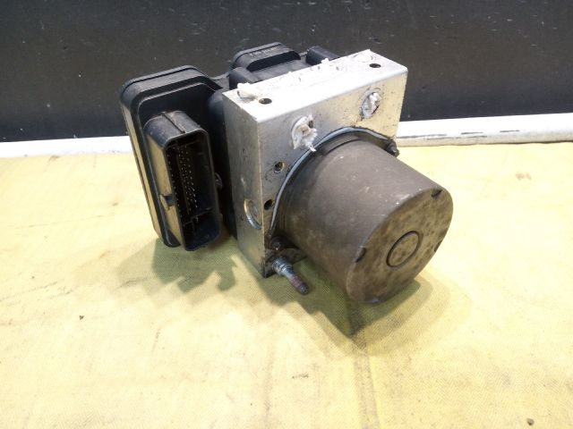 bontott TOYOTA AURIS ABS Kocka