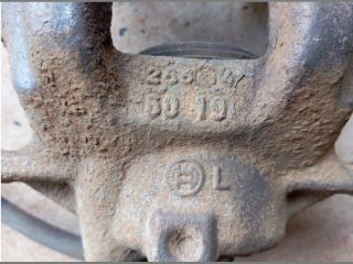 bontott TOYOTA AURIS Bal első Féknyereg Munkahengerrel