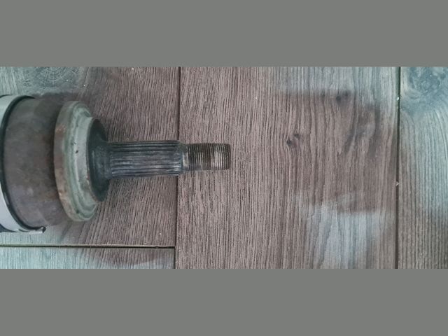 bontott TOYOTA AURIS Bal Féltengely