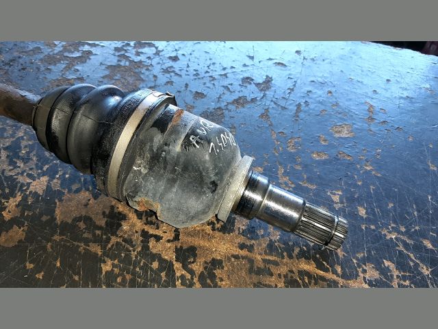 bontott TOYOTA AURIS Bal Féltengely