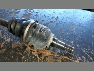 bontott TOYOTA AURIS Bal Féltengely