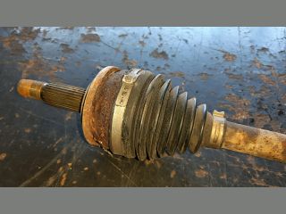 bontott TOYOTA AURIS Bal Féltengely