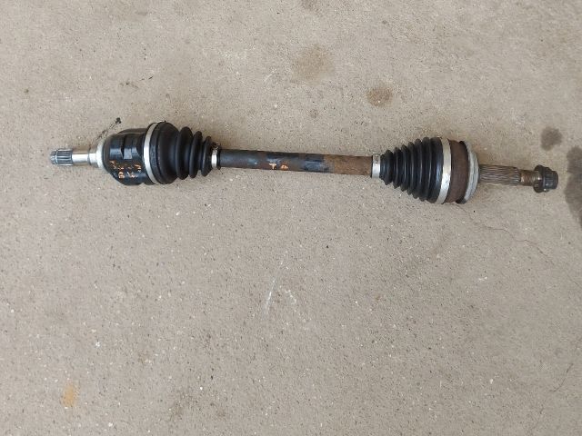 bontott TOYOTA AURIS Bal Féltengely