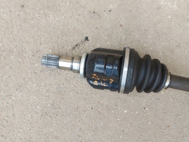 bontott TOYOTA AURIS Bal Féltengely