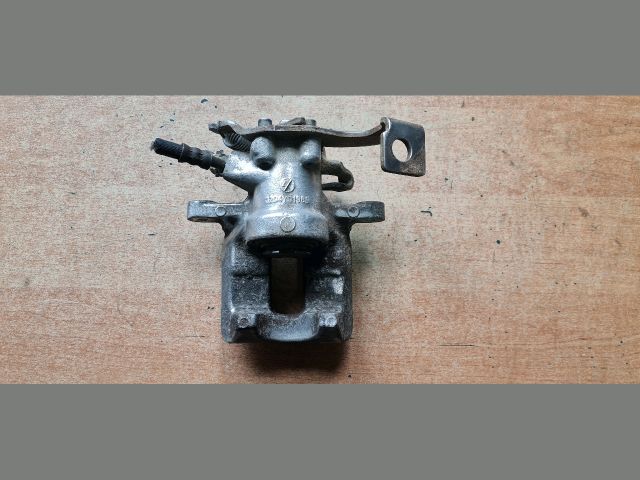 bontott TOYOTA AURIS Bal hátsó Féknyereg Munkahengerrel