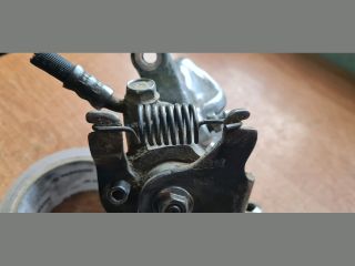 bontott TOYOTA AURIS Bal hátsó Féknyereg Munkahengerrel