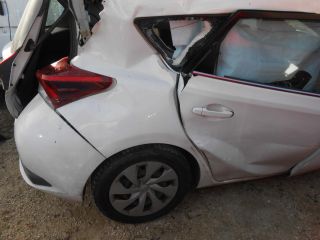 bontott TOYOTA AURIS Bal hátsó Rugó