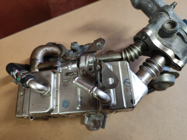 bontott TOYOTA AURIS EGR Hűtő