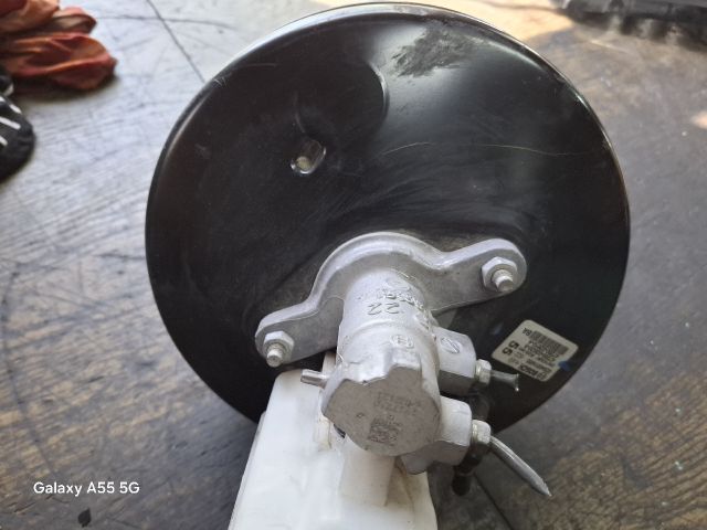 bontott TOYOTA AURIS Fékrásegítő