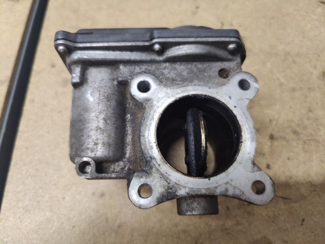 bontott TOYOTA AURIS Fojtószelep (Elektromos)