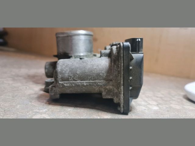 bontott TOYOTA AURIS Fojtószelep (Elektromos)