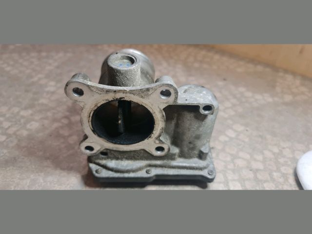 bontott TOYOTA AURIS Fojtószelep (Elektromos)