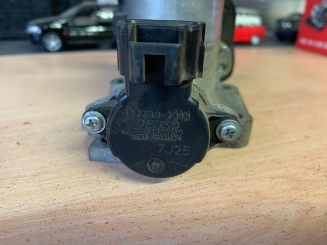 bontott TOYOTA AURIS Fojtószelep (Elektromos)