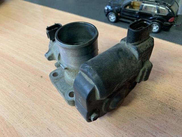 bontott TOYOTA AURIS Fojtószelep (Elektromos)