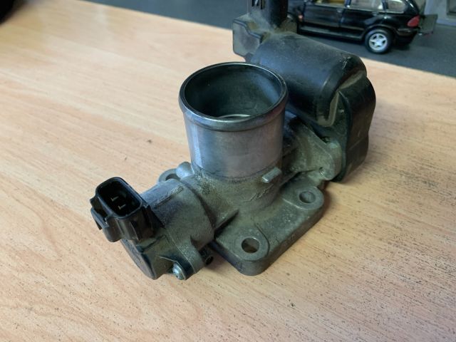 bontott TOYOTA AURIS Fojtószelep (Elektromos)