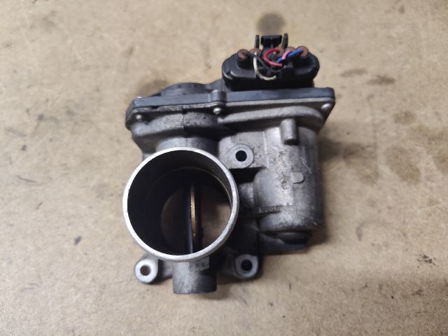 bontott TOYOTA AURIS Fojtószelep (Elektromos)