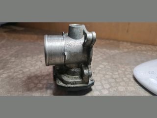 bontott TOYOTA AURIS Fojtószelep (Elektromos)