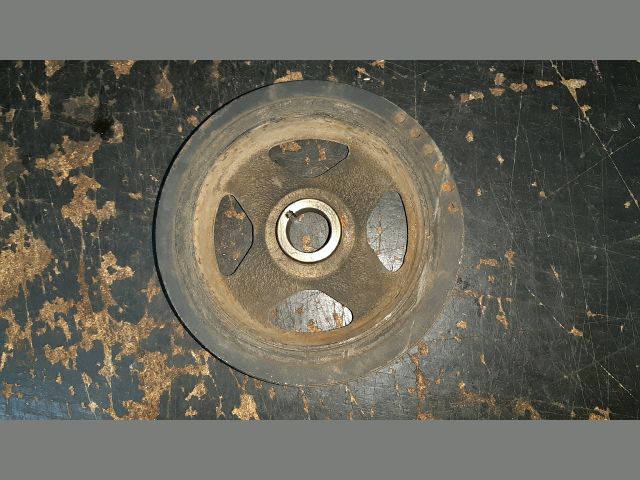 bontott TOYOTA AURIS Főtengely Szíjtárcsa