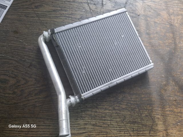 bontott TOYOTA AURIS Fűtőradiátor