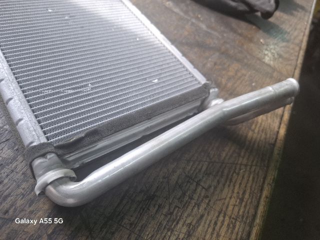 bontott TOYOTA AURIS Fűtőradiátor