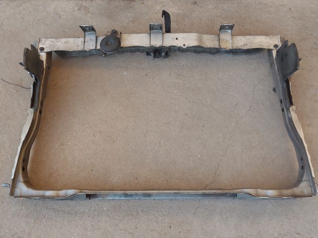 bontott TOYOTA AURIS Homlokfal (Üres lemez)