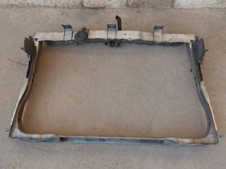 bontott TOYOTA AURIS Homlokfal (Üres lemez)