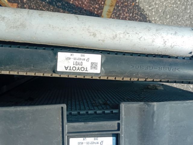 bontott TOYOTA AURIS Hűtő Ventilátor(ok), Radiátor(ok) Szett