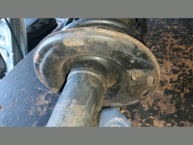 bontott TOYOTA AURIS Jobb első Gólyaláb (Lengécsillapító, Rugó)