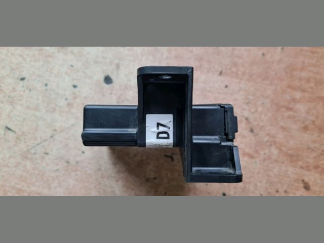 bontott TOYOTA AURIS Klíma Relé