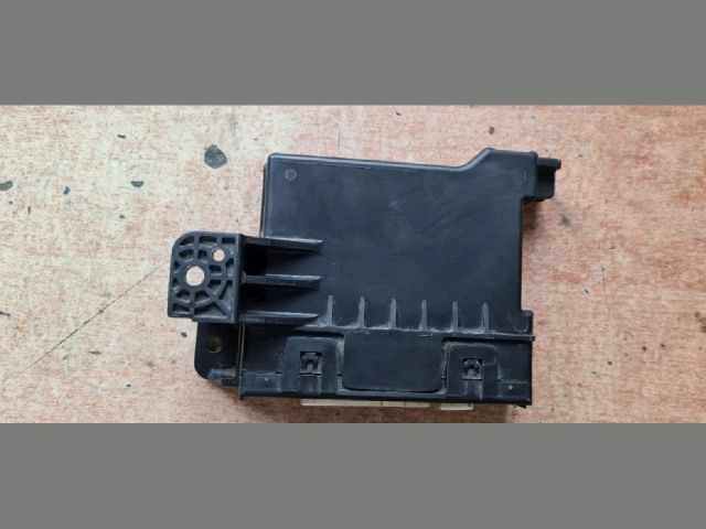 bontott TOYOTA AURIS Klíma Relé