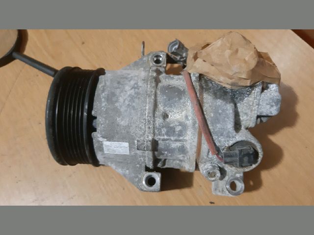 bontott TOYOTA AURIS Klímakompresszor