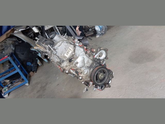 bontott TOYOTA AURIS Motor (Fűzött blokk hengerfejjel)