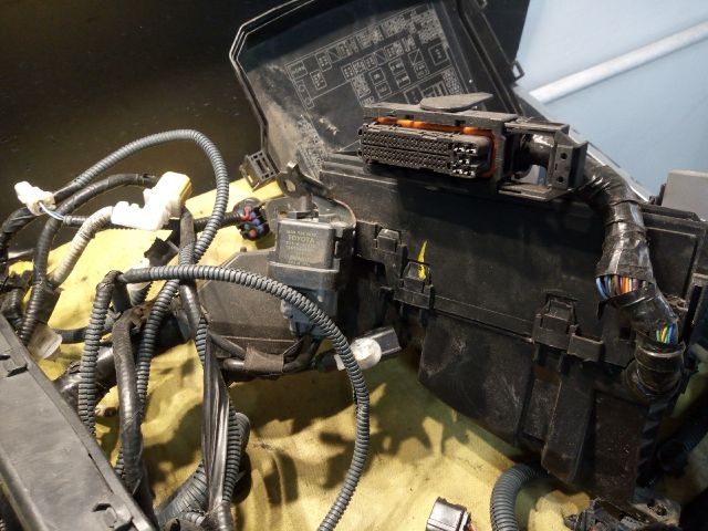 bontott TOYOTA AURIS Motortér Kábelköteg