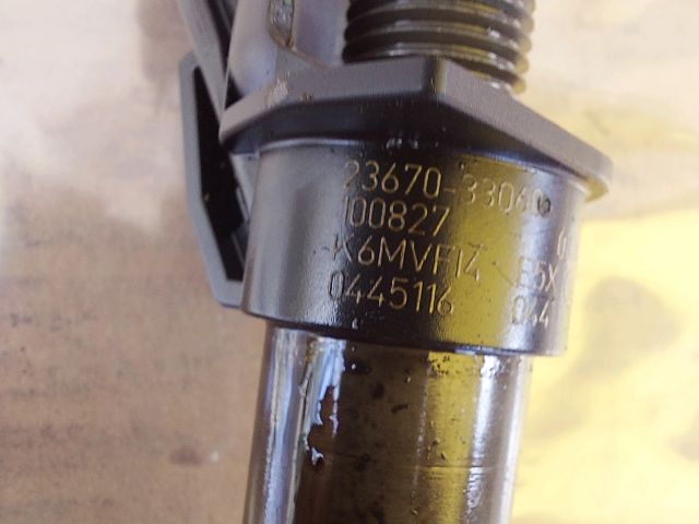 bontott TOYOTA AURIS Porlasztó (1 db)