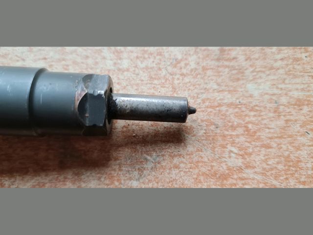 bontott TOYOTA AURIS Porlasztó (1 db)