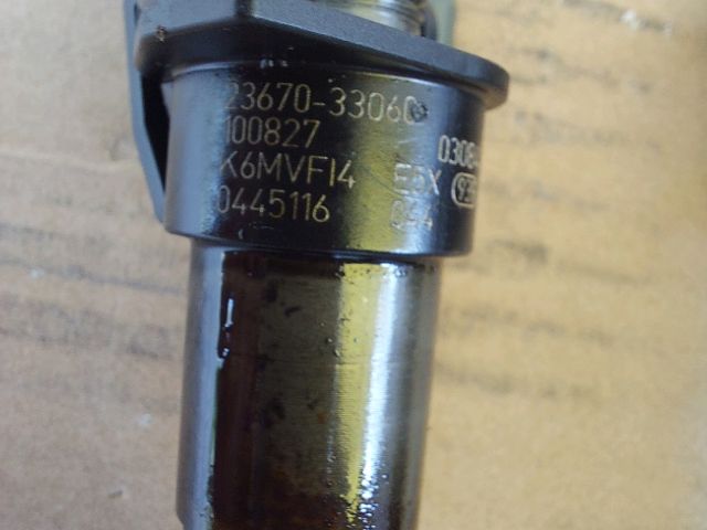 bontott TOYOTA AURIS Porlasztó Sor / Híd