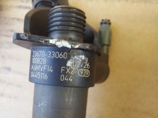 bontott TOYOTA AURIS Porlasztó Sor / Híd