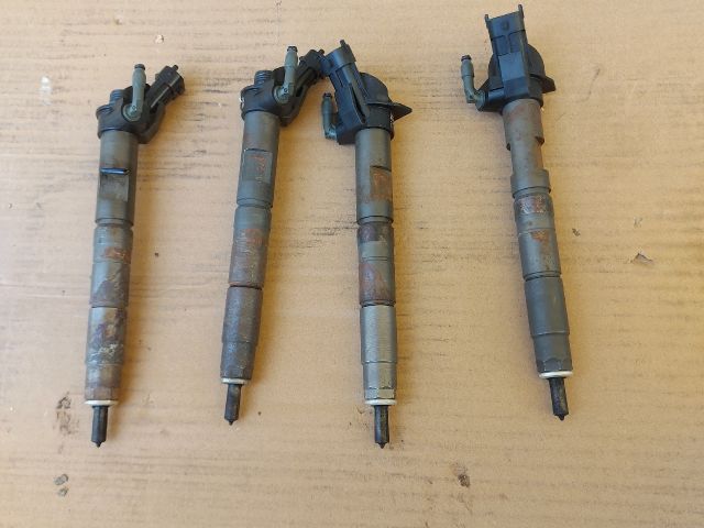 bontott TOYOTA AURIS Porlasztó Sor / Híd