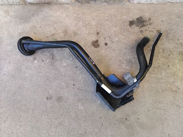 bontott TOYOTA AURIS Tankbetöltő Cső (Fém)