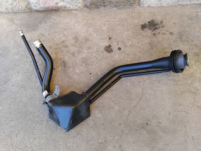 bontott TOYOTA AURIS Tankbetöltő Cső (Fém)