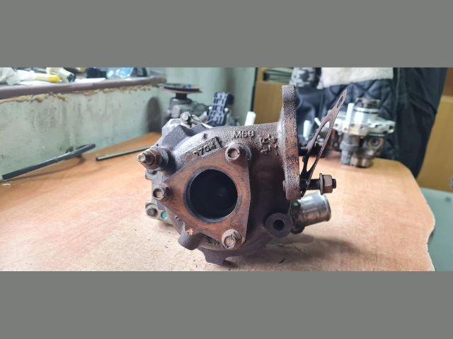 bontott TOYOTA AURIS Turbó