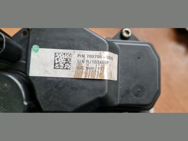 bontott TOYOTA AURIS Turbó